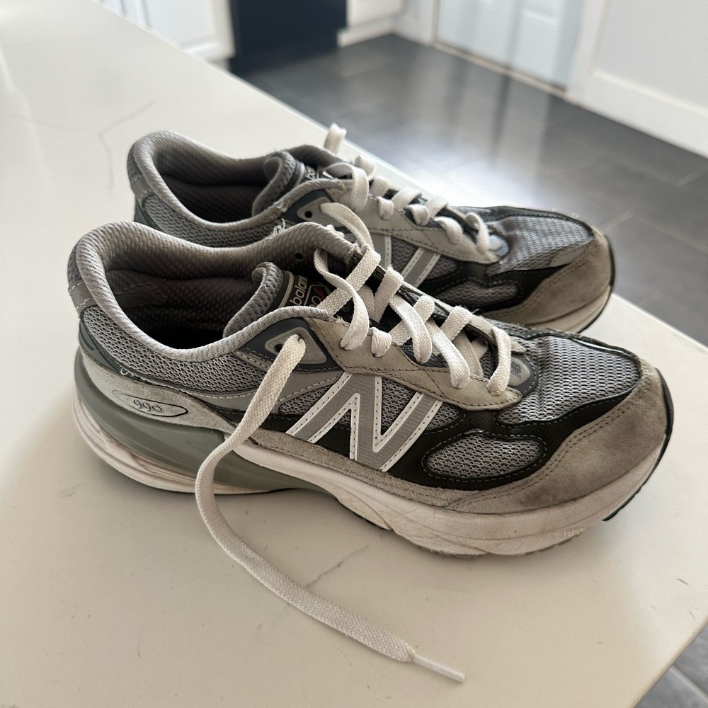 Grey New Balance 990v6
